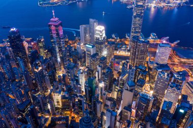 Merkez, Hong Kong 30 Temmuz 2020: Geceleri Hong Kong şehrinin en iyi manzarası