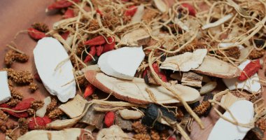 Geleneksel Çin şifalı bitki çayı