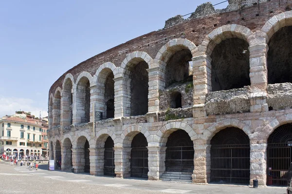 ヴェローナ野外劇場 アレーナ ヴェローナ アンティークの円形劇場は 古代ローマの時代に建設されたサイズによって三番目です — ストック写真