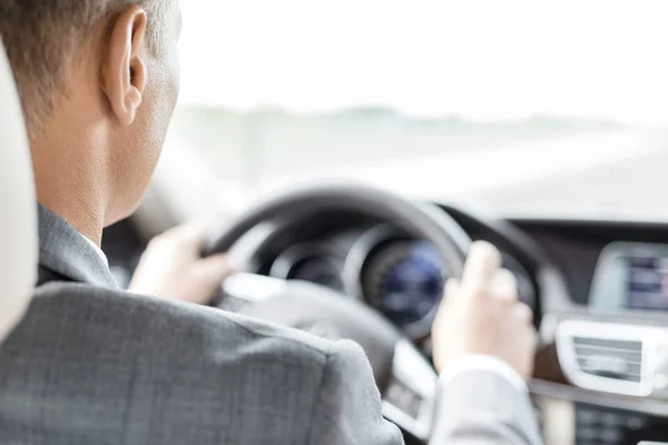 Ejecutivo Negocios Traje Coche Conducción —  Fotos de Stock