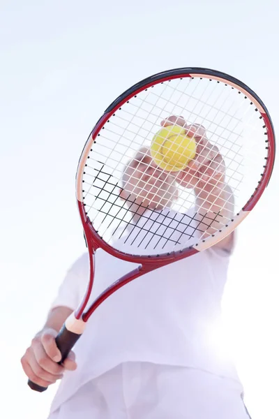 Komuta Sizde Tenis Oynamaya Karşı Açık Gökyüzü Güneşli Günde Düşük — Stok fotoğraf