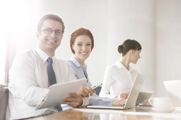 Portrait Business Colleagues Working Table Boardroom — Stock Photo, Image