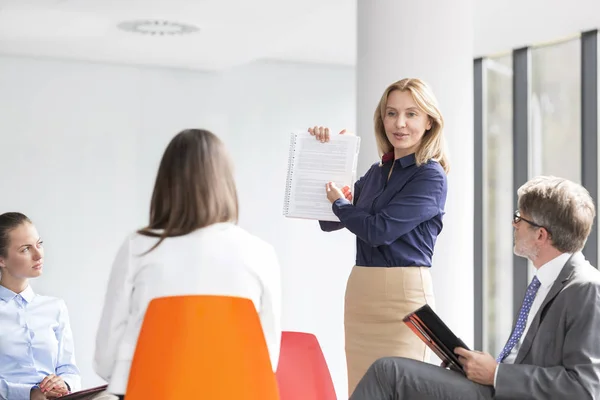 Mature Businesswoman Planning Strategy Colleagues Meeting New Office — Stock Photo, Image