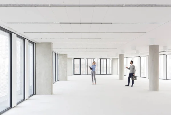 Businessman Woman Planning New Empty Workspace — Stock Photo, Image