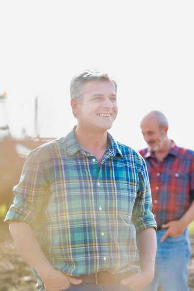 Handsome Farmers Standing Farm — Stock Photo, Image