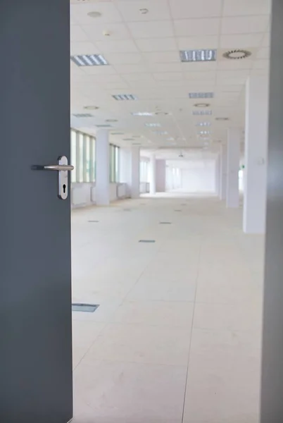 Intérieur Couloir Vide Dans Nouveau Bureau — Photo