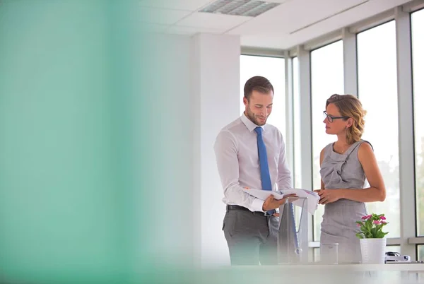 Grupo Empresarial Personas Que Reúnen Oficina —  Fotos de Stock