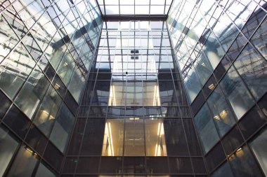 Yeni boş ofisin içi