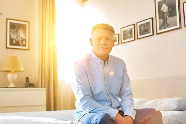 Senior Man Getting Ready Work Dressing Shirt Tie His Bedroom — Stock Photo, Image