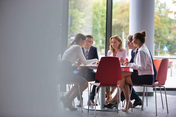 Bedrijfscollega Die Tijdens Vergadering Functie Zitten — Stockfoto