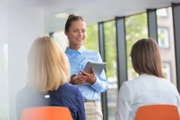 Estrategia Planificación Las Empresarias Durante Reunión Oficina — Foto de Stock