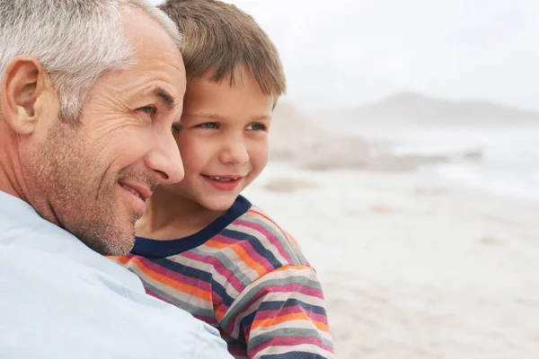 Père Fils Sur Plage Close — Photo