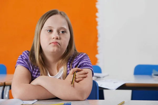 Mädchen Mit Syndrom Klassenzimmer — Stockfoto