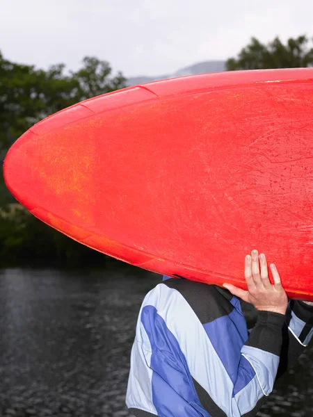 Homme Portant Kayak Extérieur — Photo