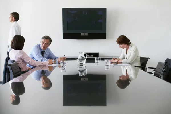 Business Man Walking Away Colleagues Conference Room — Stock Photo, Image