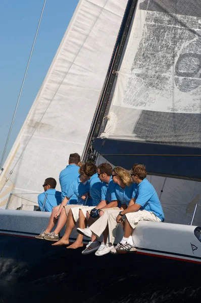 Sailing Team Sitting Sailboat — Stock Photo, Image