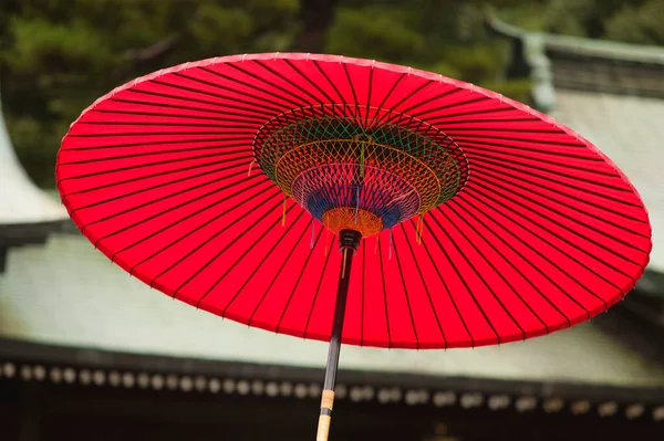 Japonia Tokyo Meiji Jingu Shinto Shrine Umbrela Tradițională Roșie — Fotografie, imagine de stoc