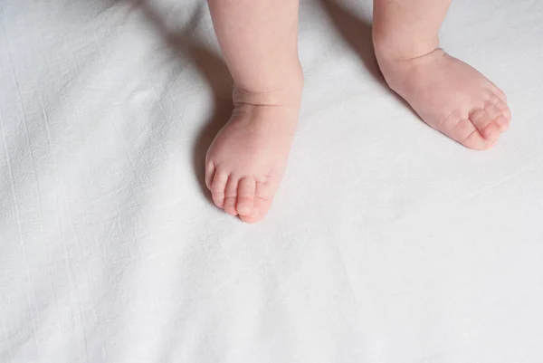 Baby Maanden Sluit Voeten — Stockfoto