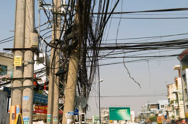 Zaplątane Przewody Elektryczne Mieście — Zdjęcie stockowe