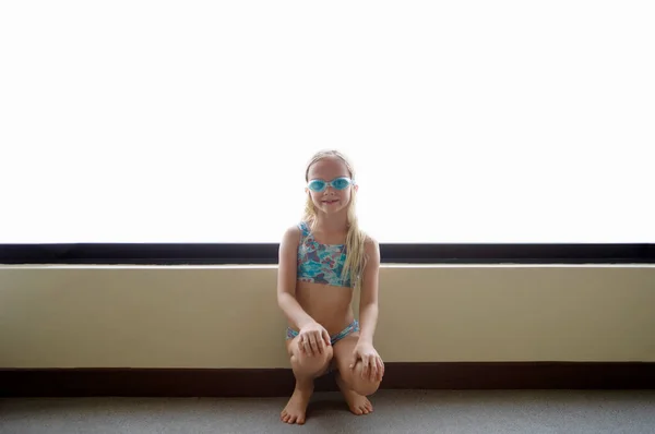 Niña Traje Baño Gafas — Foto de Stock