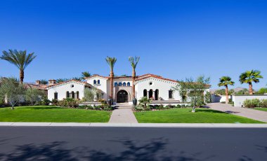 Lüks malikâne cephesi