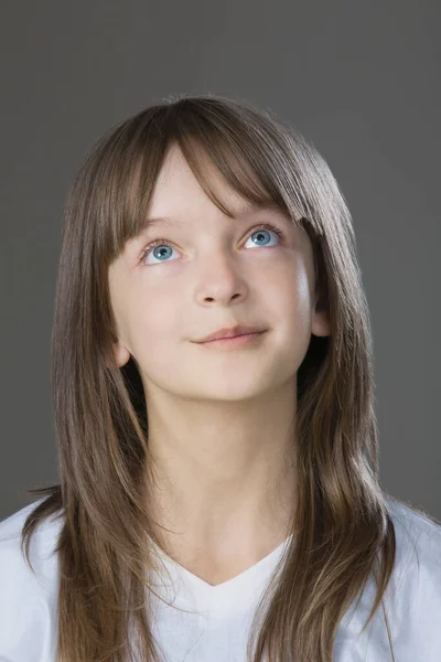 Portret Młodej Uroczej Dziewczynki Studio — Zdjęcie stockowe
