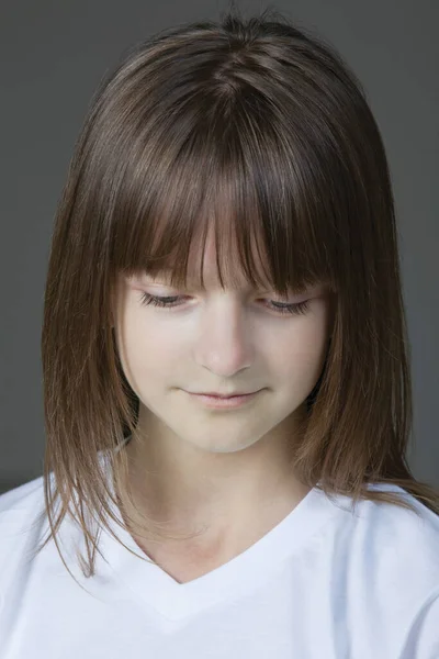 Retrato Jovem Bonito Menina Estúdio — Fotografia de Stock