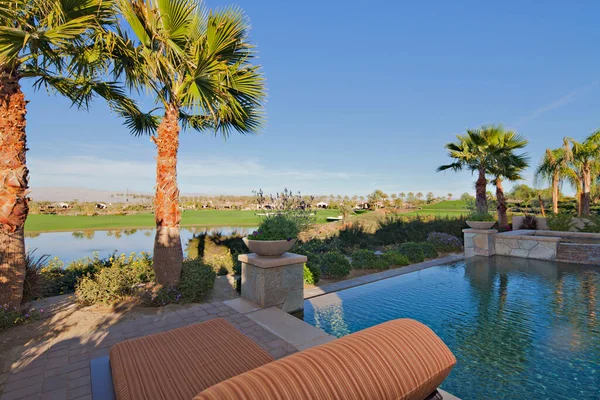 View Landscape Mansion Swimming Pool — Stock Photo, Image