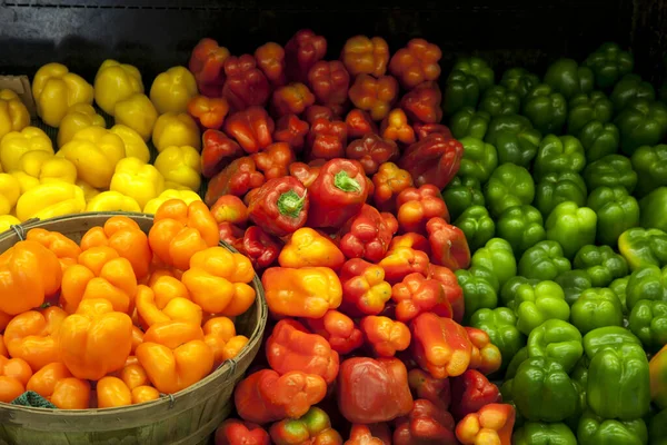 Pohled Pestrobarevné Papričky Trhu — Stock fotografie