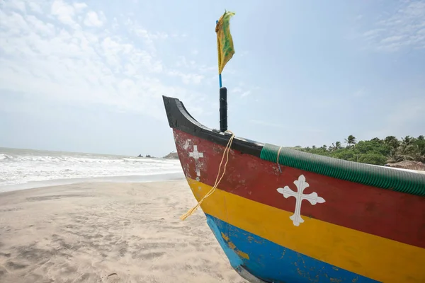 Fishing Boat Crucifix Sign Anjuna Beach Goa India — Stock Photo, Image