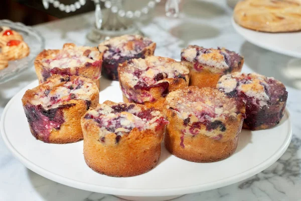 Närbild Läckra Muffins Bakgrunden Närbild — Stockfoto