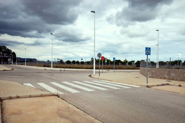 Σταυροδρόμι Εγκαταλελειμμένο Εργοτάξιο Περιοχή Βαλένθια Ισπανία — Φωτογραφία Αρχείου
