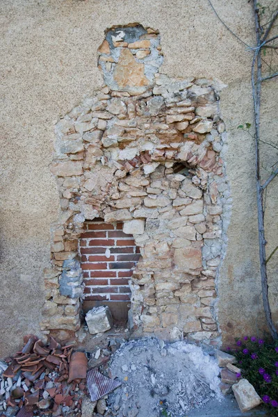 View Damaged Stone Wall — Stock Photo, Image