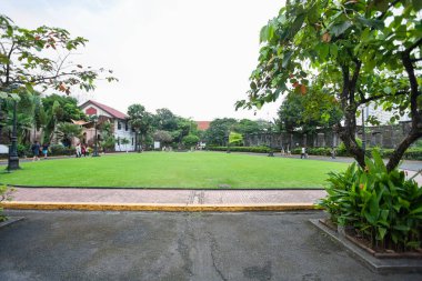 Fort Santiago 'da halk meydanı; Intramuros; Manila; Filipinler