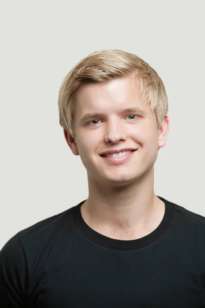 Portrait Happy Young Man Gray Background — Stock Photo, Image