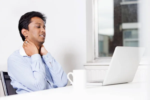 Young Businessman Looking Laptop Office — Stock Photo, Image