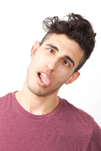 Портрет Молодого Человека Ближнего Востока Делающего Смешные Лица Белом Фоне — стоковое фото