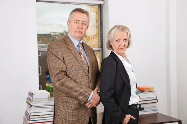 Portrait Confident Businessman Woman Office — Stock Photo, Image