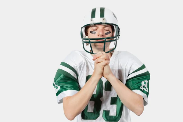 Hombre Joven Uniforme Fútbol Con Las Manos Apretadas Pie Sobre — Foto de Stock