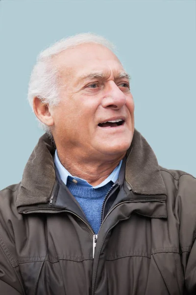 Elderly Man Looking Away Blue Background — Stock Photo, Image