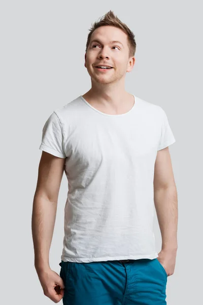 Young Caucasian Man Casuals Looking Away White Background — Stock Photo, Image