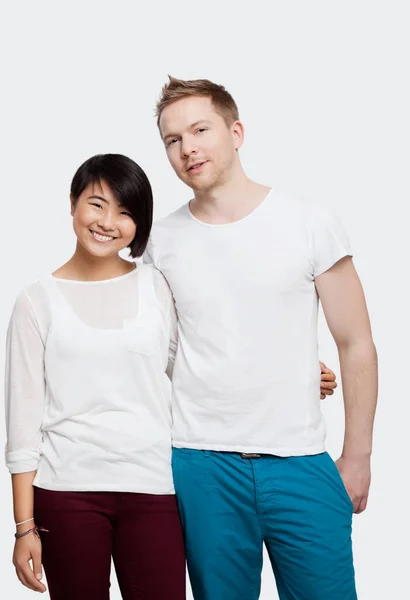 Portrait Young Couple Casuals Smiling White Background — Stock Photo, Image