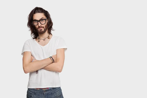 Retrato Jovem Ásia Homem Casuals Com Braços Cruzados Contra Branco — Fotografia de Stock