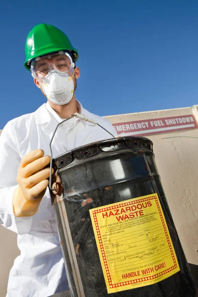 Safety Inspector Holding Hazardous Waste — Stock Photo, Image