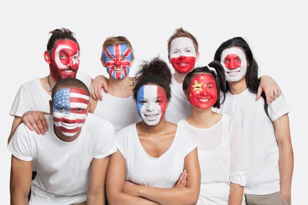 Retrato Grupo Multiétnico Amigos Con Varias Banderas Nacionales Pintadas Sus —  Fotos de Stock