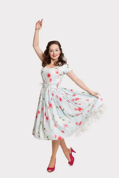 Retrato Bela Jovem Vestindo Vestido Pose Dança Contra Fundo Branco — Fotografia de Stock