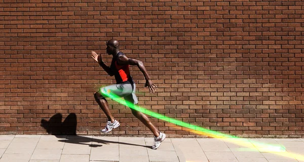 Zwarte Mannelijke Atleet Sprinting Sidewalk — Stockfoto