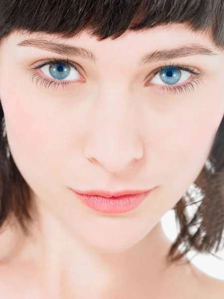 Close Young Atrractive Brunette Woman Blue Eyes — Stock Photo, Image