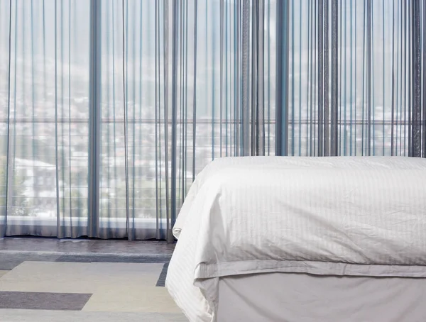 Bett Und Vorhänge Schlafzimmer Hintergrund Nahaufnahme — Stockfoto