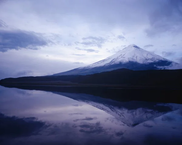 Fuji Reflété Dans Lac — Photo